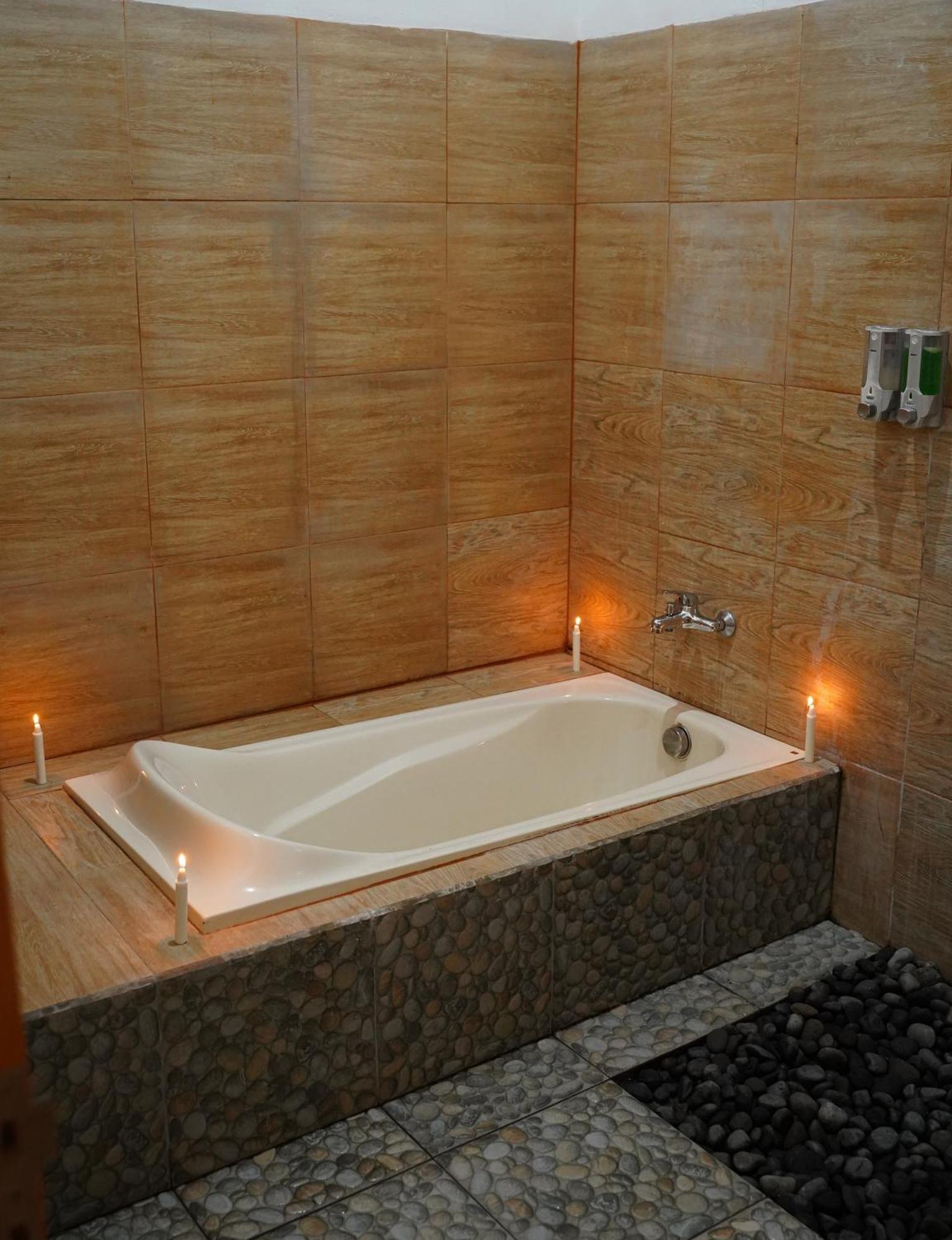 Wahyu Masari Homestay Sakti Extérieur photo